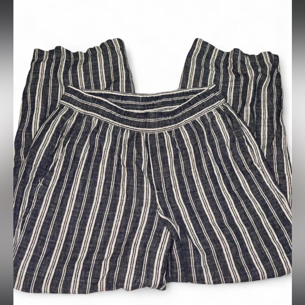Old Navy Navy and White Striped Wide-Leg Pants